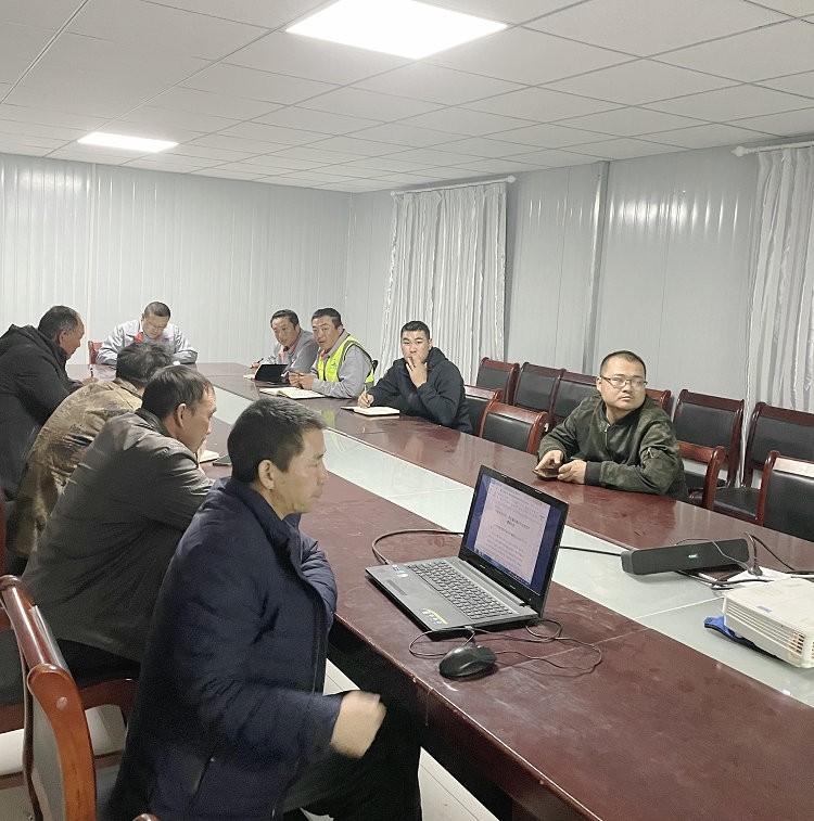 16789430446449.jpg 3.2落實(shí)安全會(huì )議精神 突出重點(diǎn)夯實(shí)責任1_副本.jpg